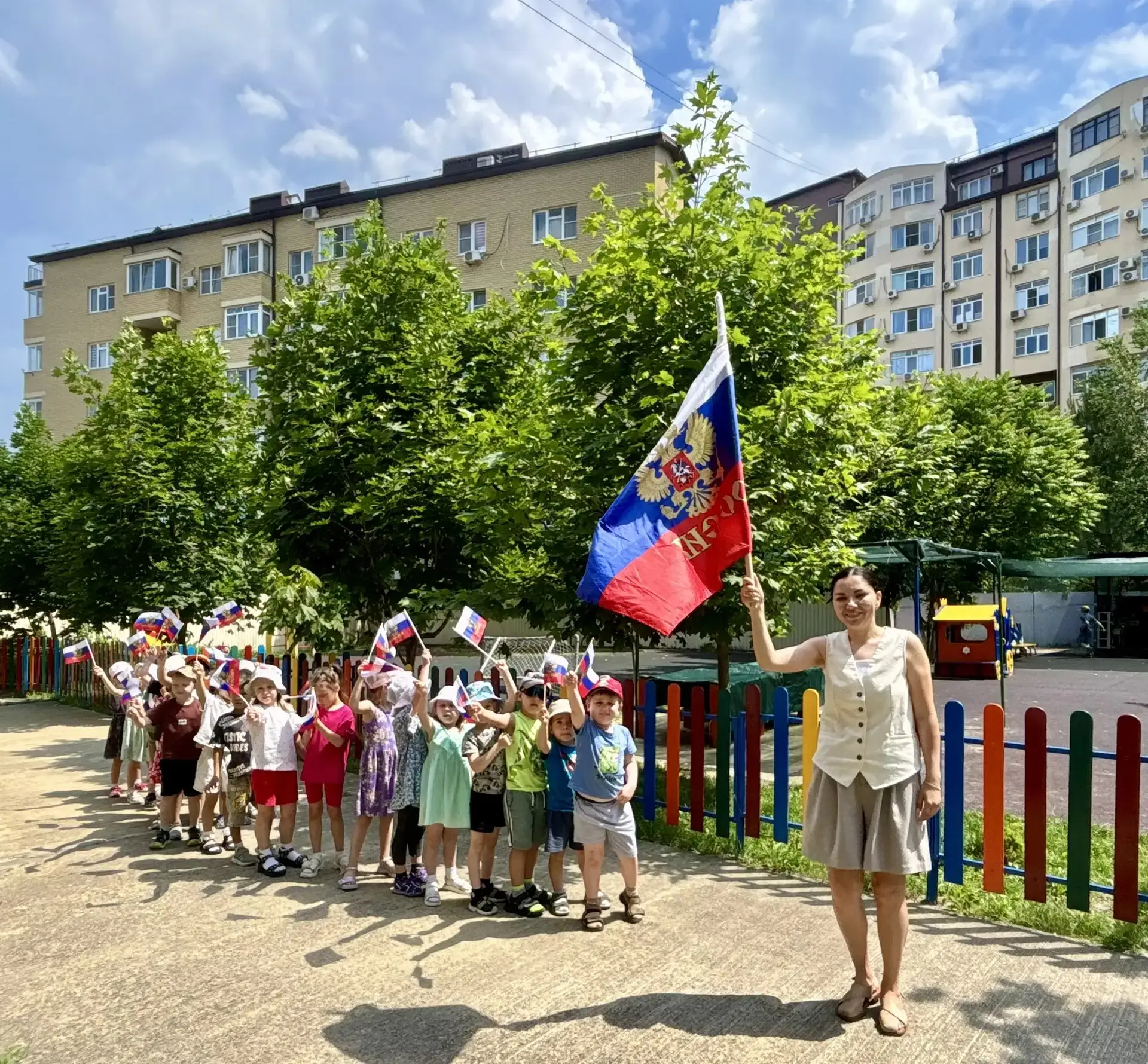 🇷🇺РОССИЯ — ЭТО МЫ!🇷🇺
 
День России — главный государственный праздник Российской Федерации 🇷🇺
