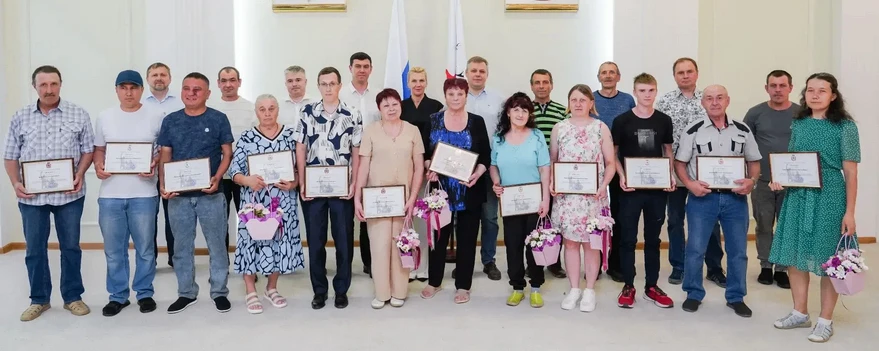 Лучших дворников наградили в Нижнем Новгороде❗️   

Церемония прошла в торжественной обстановке в зд