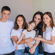 Мама Таня и пятеро (  один сыночек и четыре лапочки дочи)
