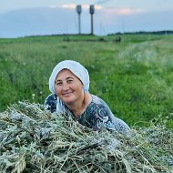 Диня Закирова