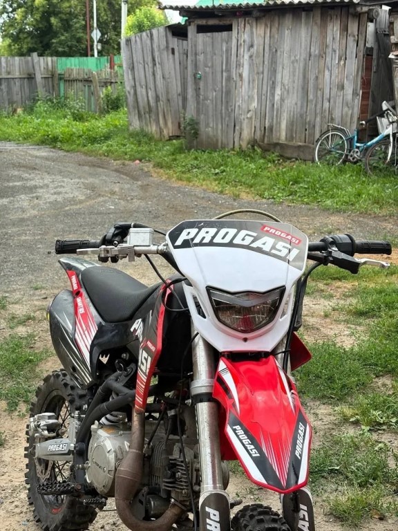 Фото