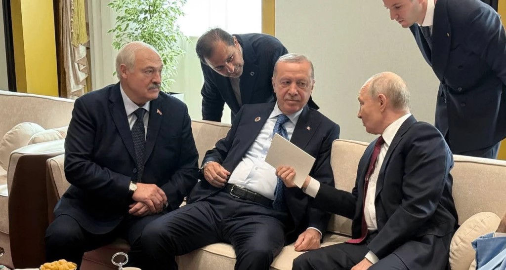 Фото
