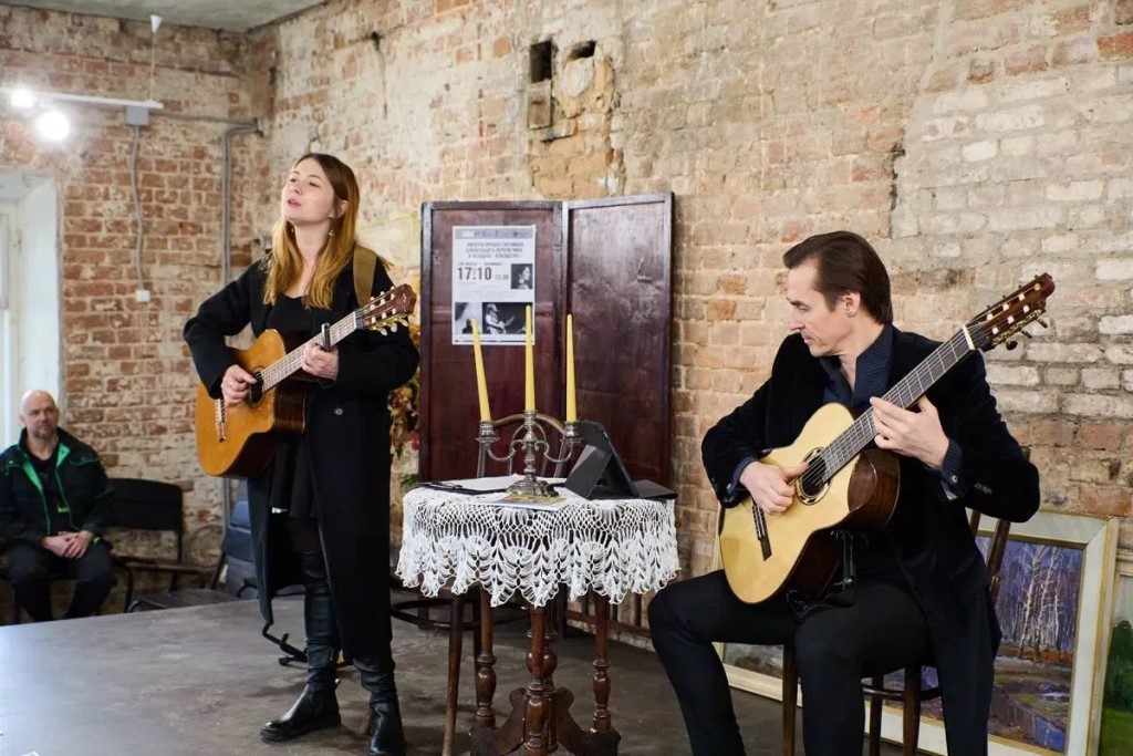 Фото