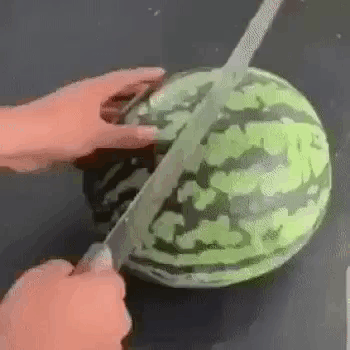 Интересная техника нарезки арбуза! 👌 🍉