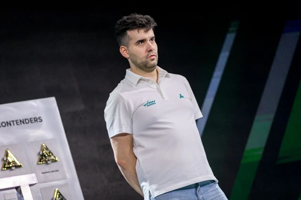 Фото
