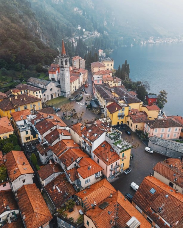 Фото