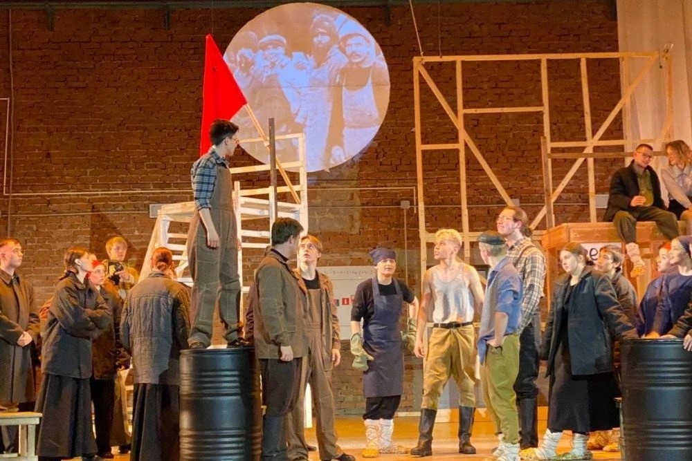Фото