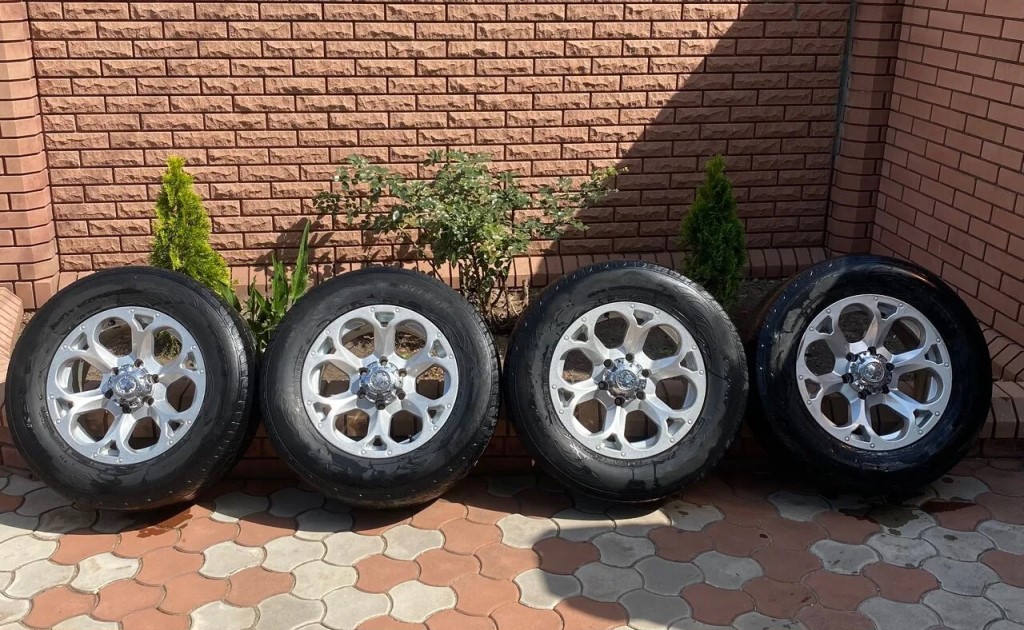 Фото