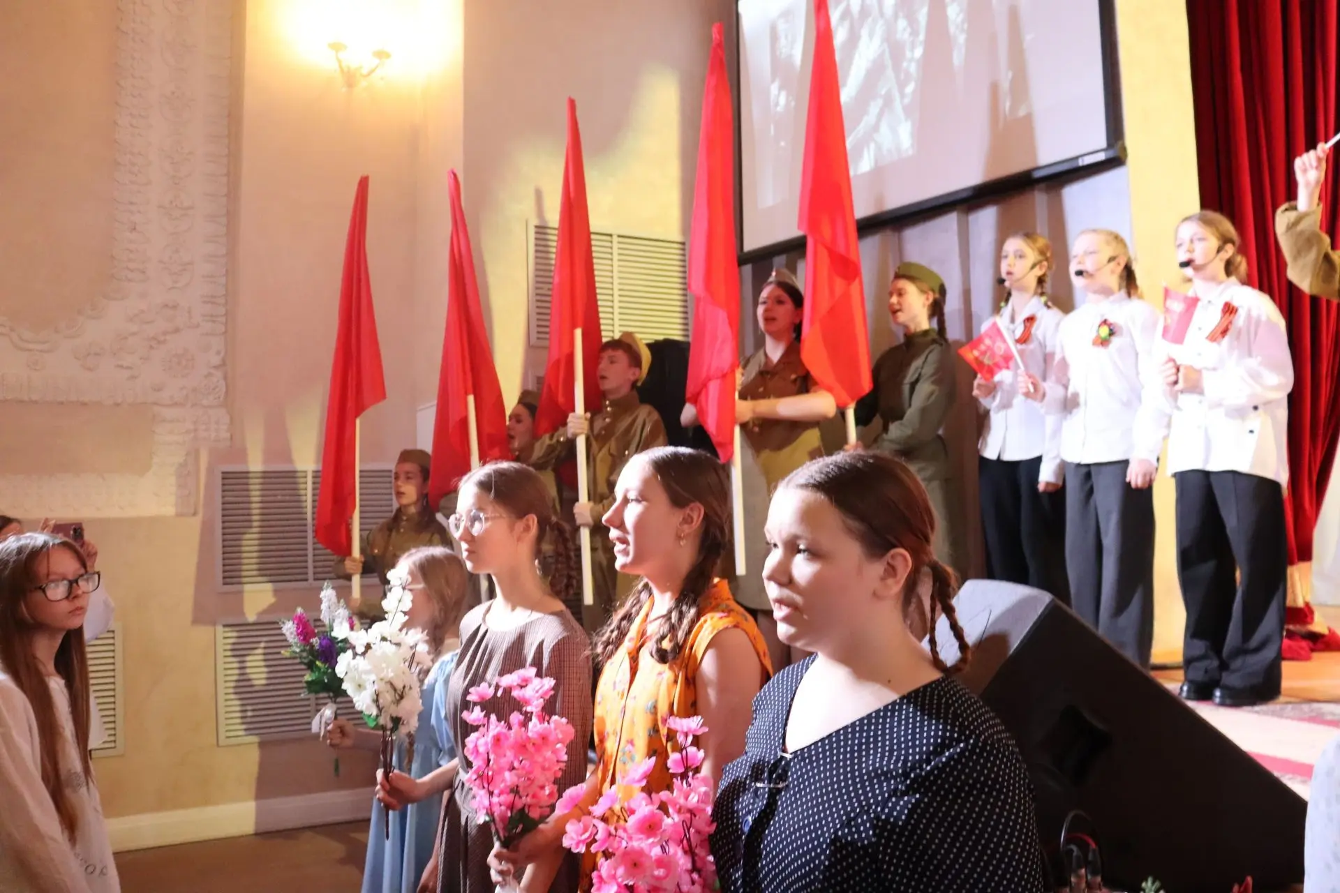 Пусть этот день наполнит вас гордостью, теплом и светлой памятью о тех, кто подарил нам...