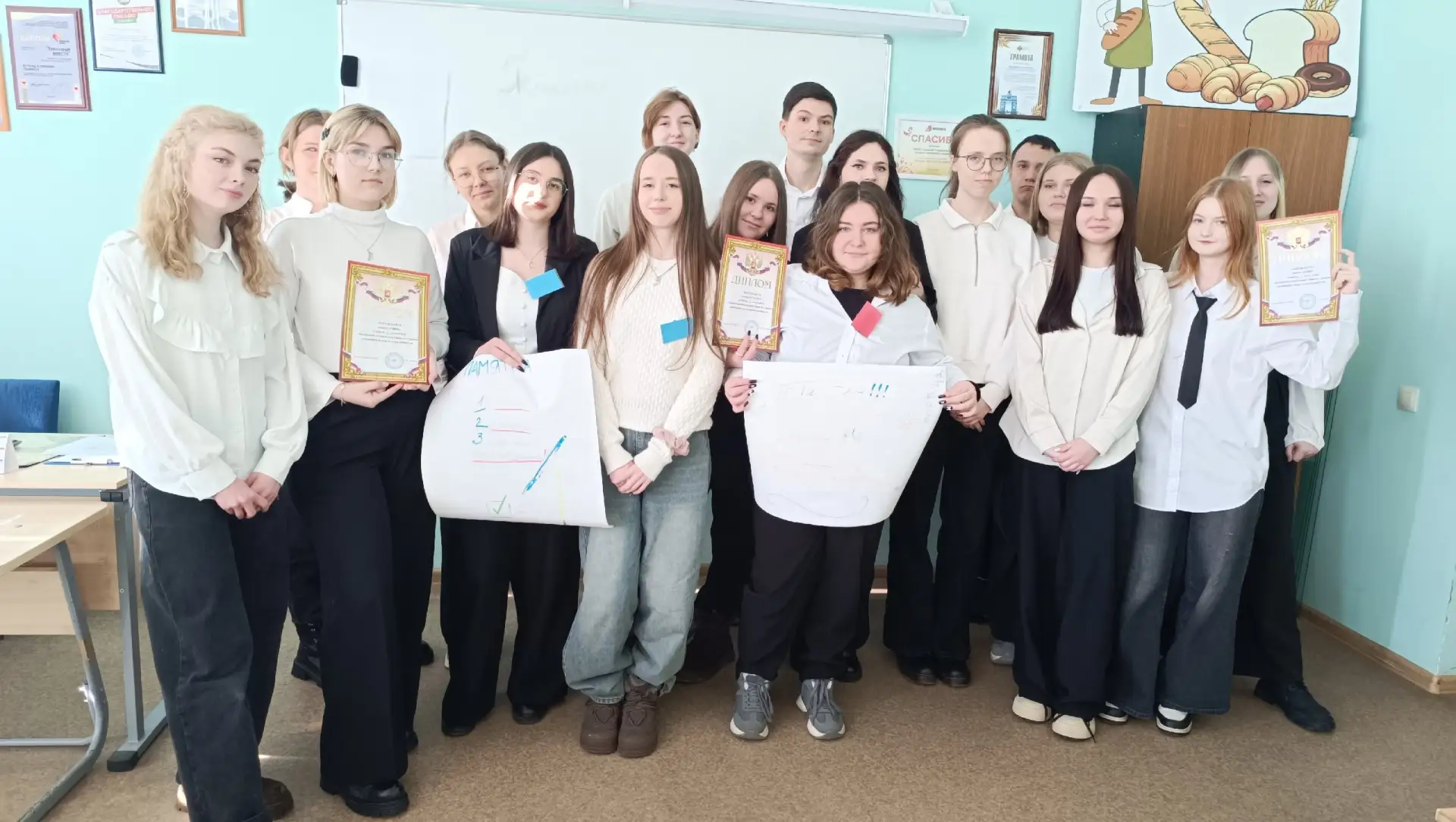 🗳️ От начальной школы до колледжа!  Декада молодого избирателя в Курской области продолжает объединя