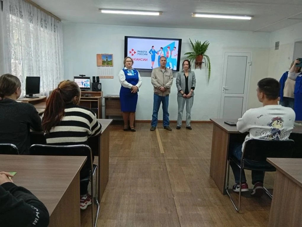 Твой шанс начать карьеру в «Изумрудном»!
⁣
 ⚡️Представители санатория «Изумрудный» побывали у нас в 