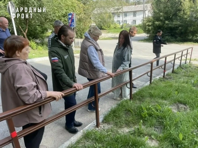 "Горы" во дворе покорились: жители улицы Камчатской теперь добираются до дома с комфортом.
