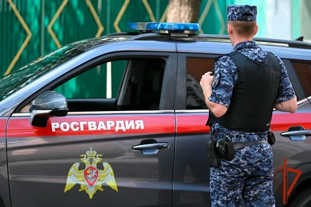 Новокузнечанин пытался проникнуть в квартиру прокопчанки с помощью отвертки.