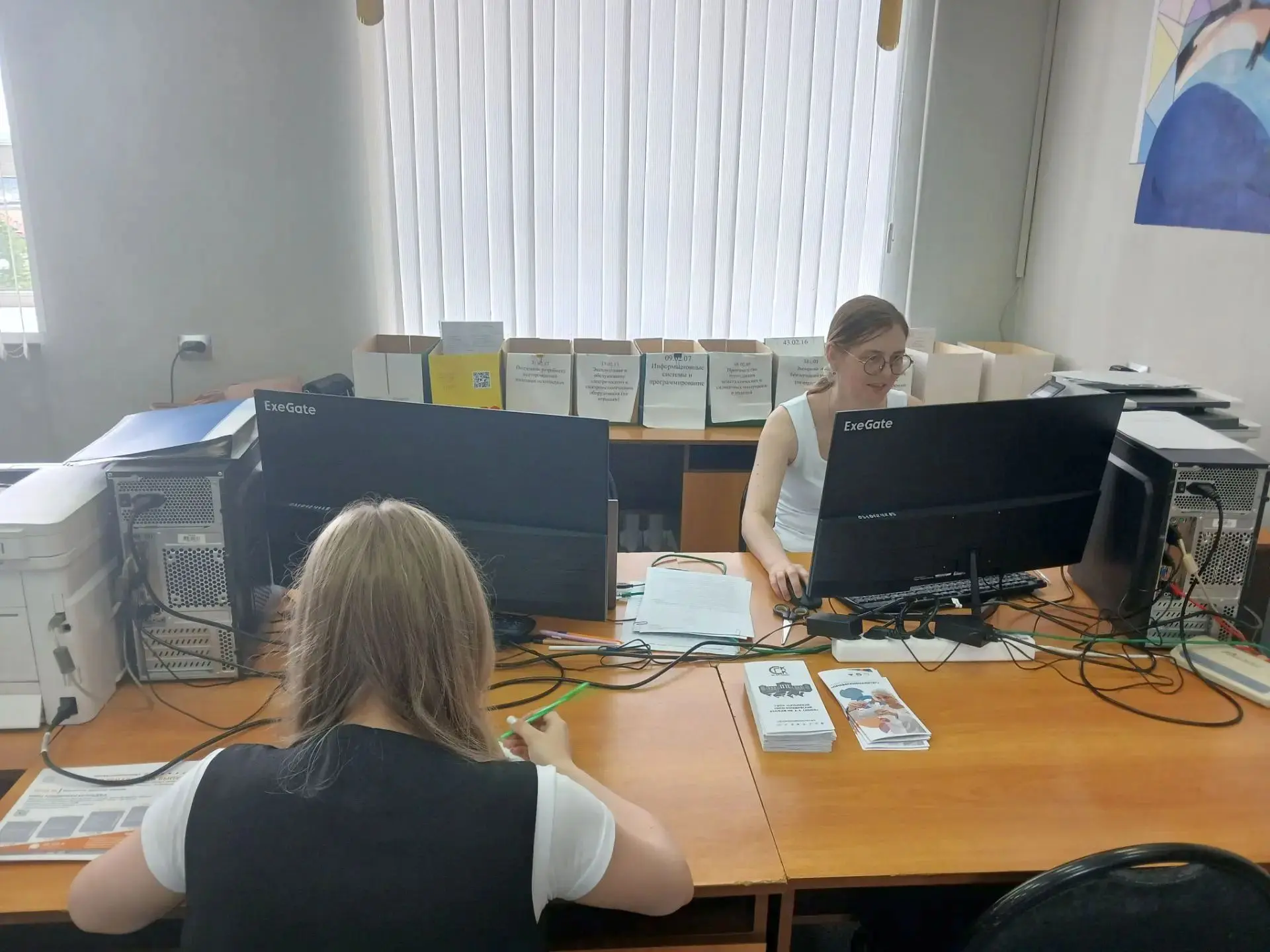 Друзья, приёмная кампания уже стартовала, и у многих из вас возникает множество вопросов: какая спец