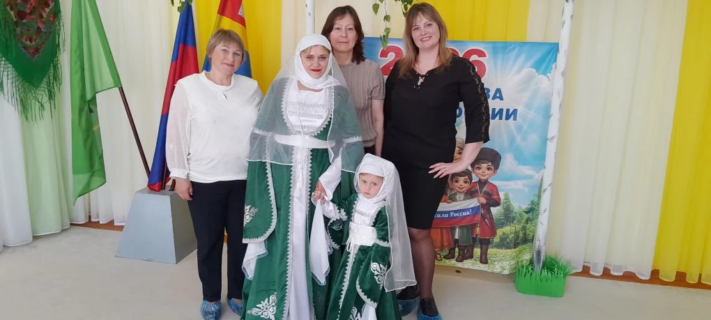 Сегодня педагоги нашего детского сада  посетили районный семинар "В дружбе народов- сил...