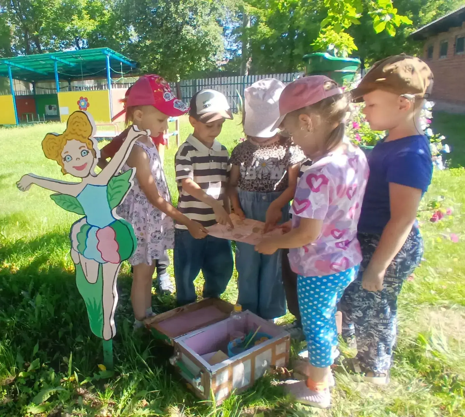 🧼✨ Пузырьковый взрыв в Доме Дружбы!
В Солнечном городе развернулся сказочный квест: злые чары спрят