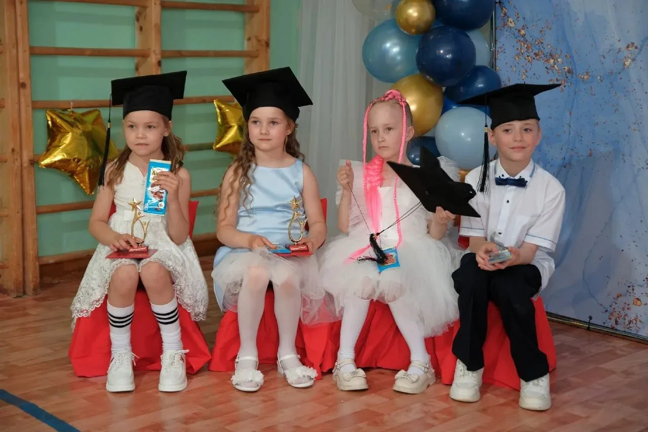 В нашем  дошкольном  отделении прошел выпускной! В этом году  только 4 выпускника,  но ...