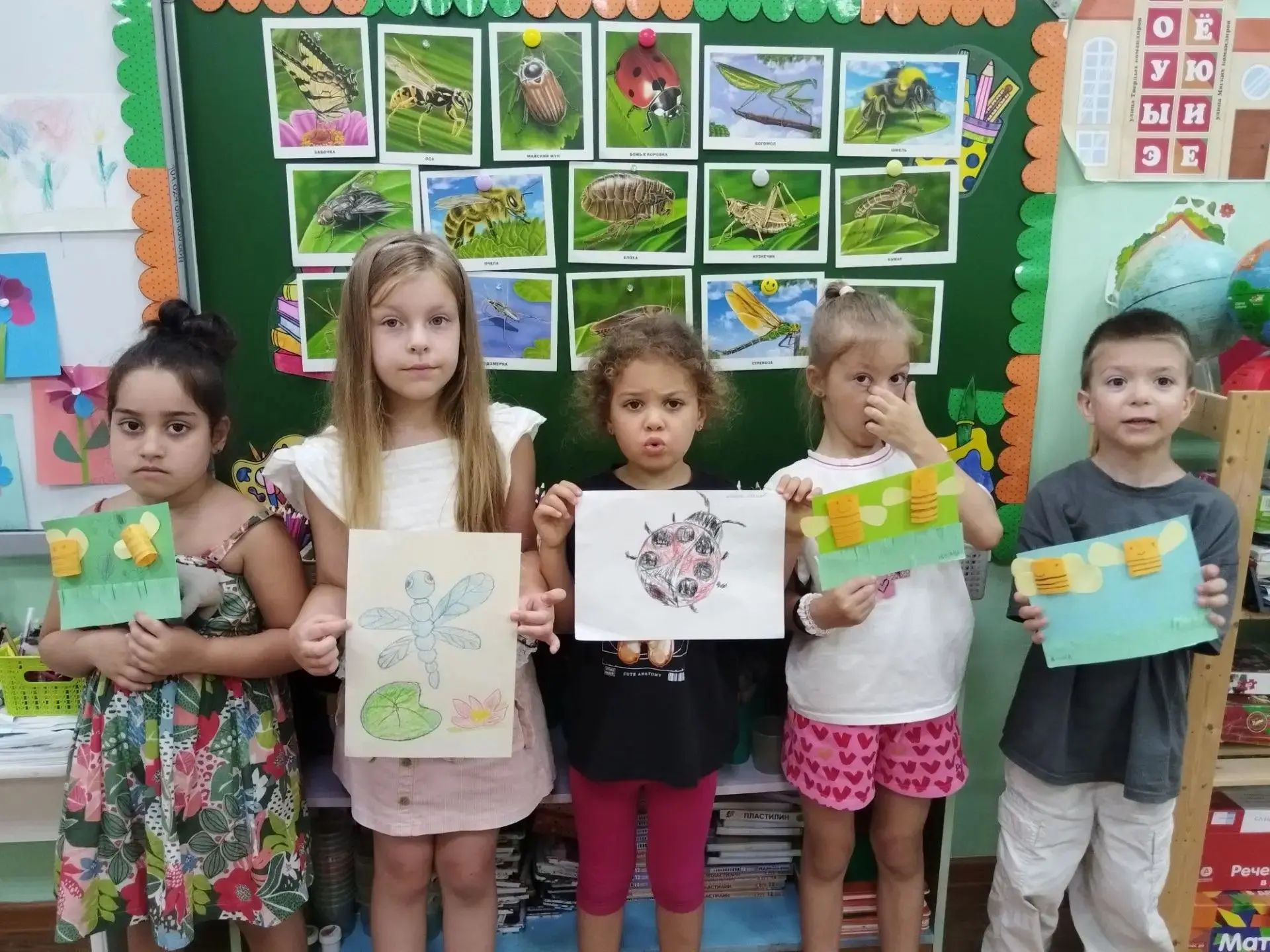 🎉  В группе «Колокольчик» прошёл «День насекомых»! 🎉
Насекомые — одни из самых доступных для наблю