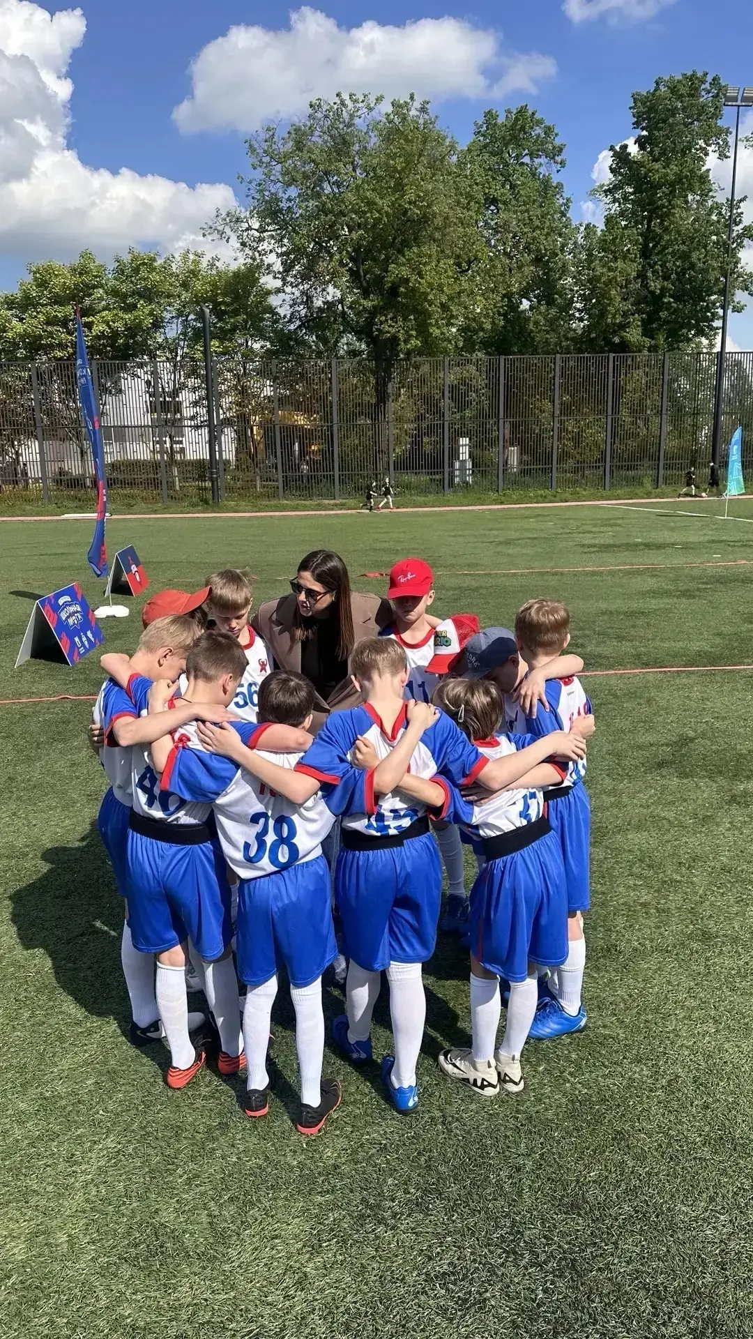 🏉 Школьная лига по тэг-регби: уверенный шаг к финалу!  Сегодня, 16 мая, в рамках школьной лиги по тэ