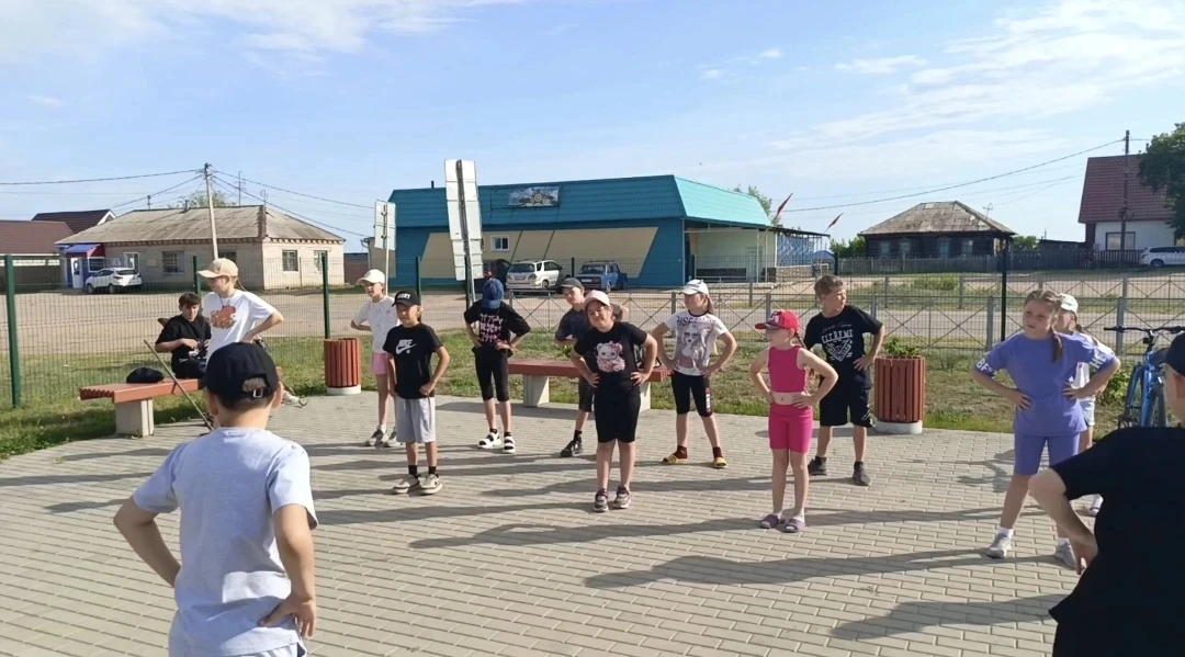 Второй день в лагере "Непоседа": День Велосипеда!

Сегодняшний день в нашем лагере "Непоседа" был по