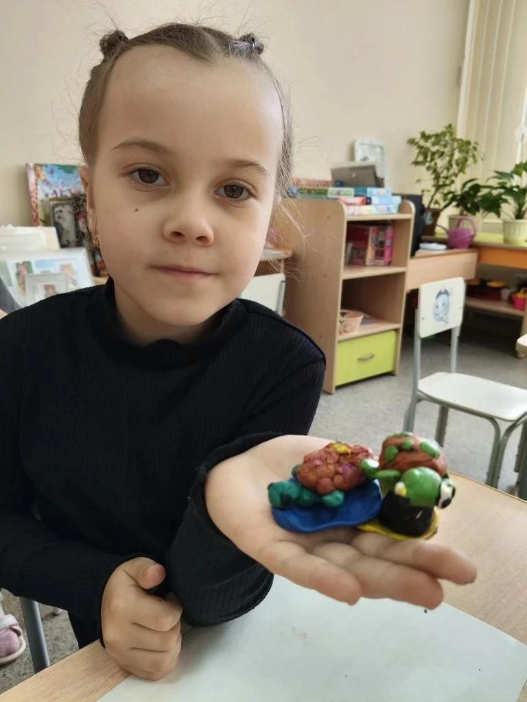 📍Лепка фигурок животных, таких как черепаха🐢, является одним из любимых занятий детей...