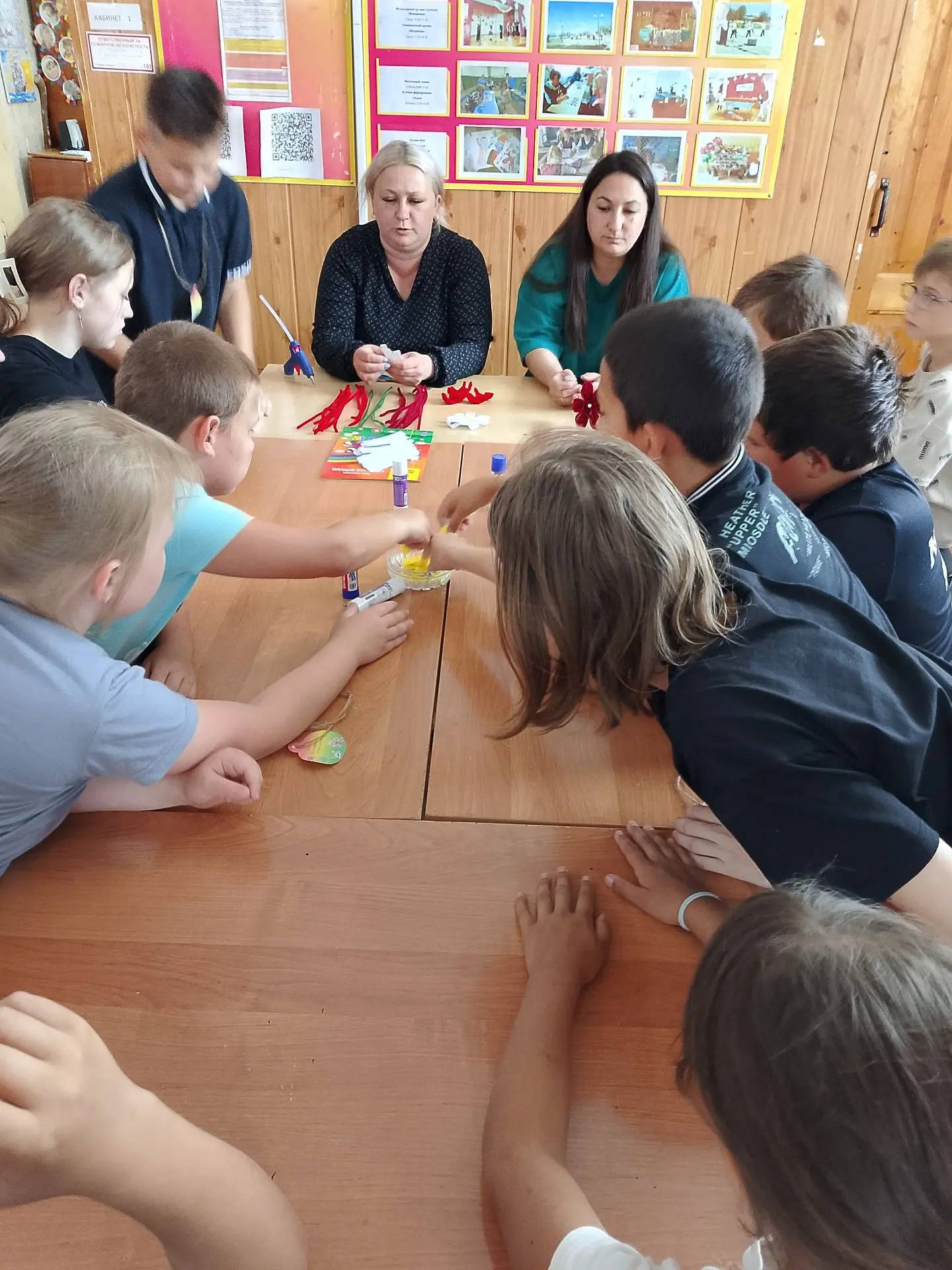 16 июня в Акчернском доме культуры гостили  дети пришкольного лагеря «Пчелка» . Руководители клубных