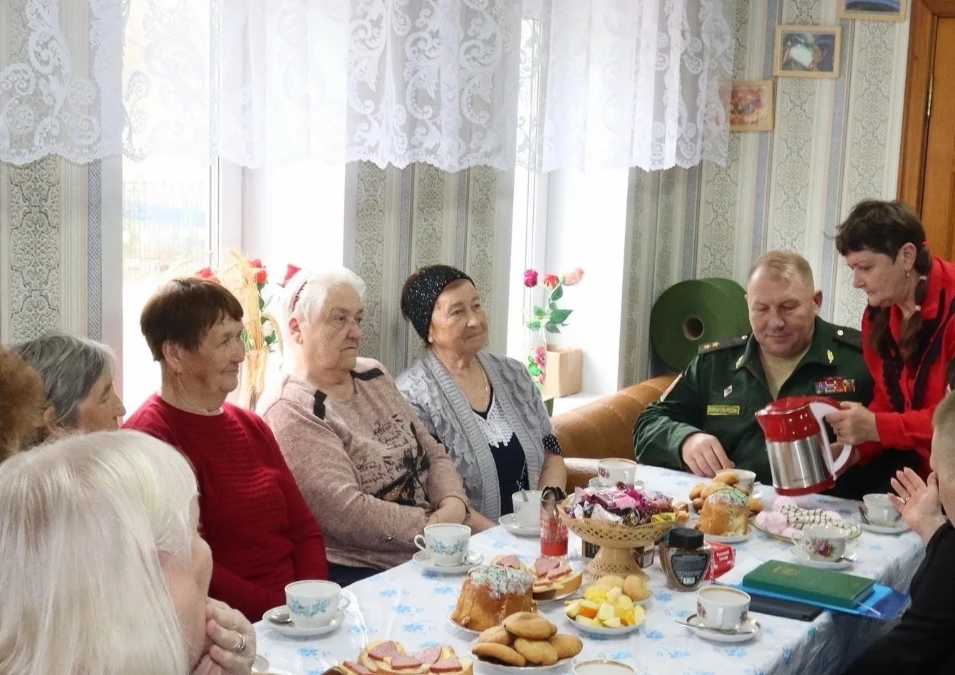 Сегодня наша страна отмечает праздник — День пожилого человека!