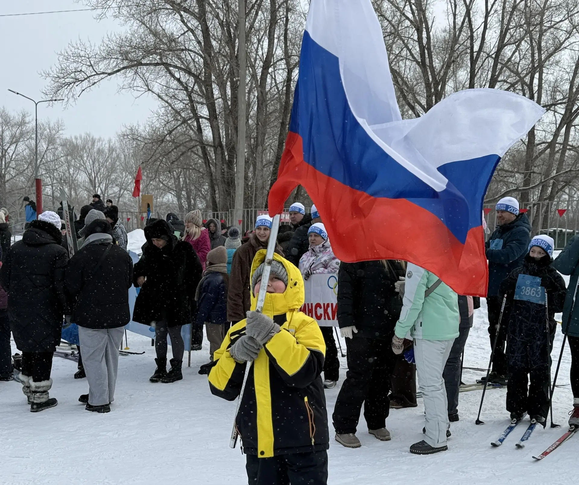 Добрый день, дорогие друзья!   Сегодня, в морозный субботний день на лыжи встали школьники, студенты