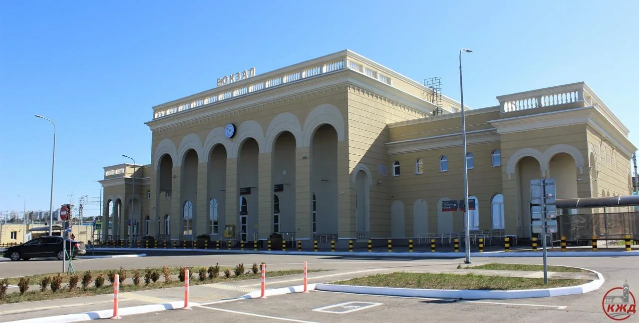 ❗️ Поезда в Крыму с 10 июня будут курсировать только в светлое время суток — с 5 до 23 часов, сообщи