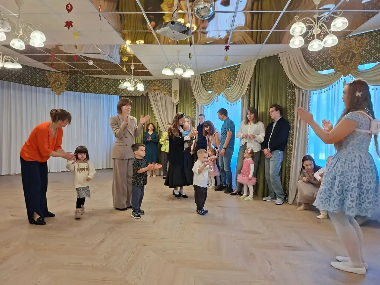 🦋 Сегодня наш детский сад открыл свои двери для самых маленьких воспитанников! 💛