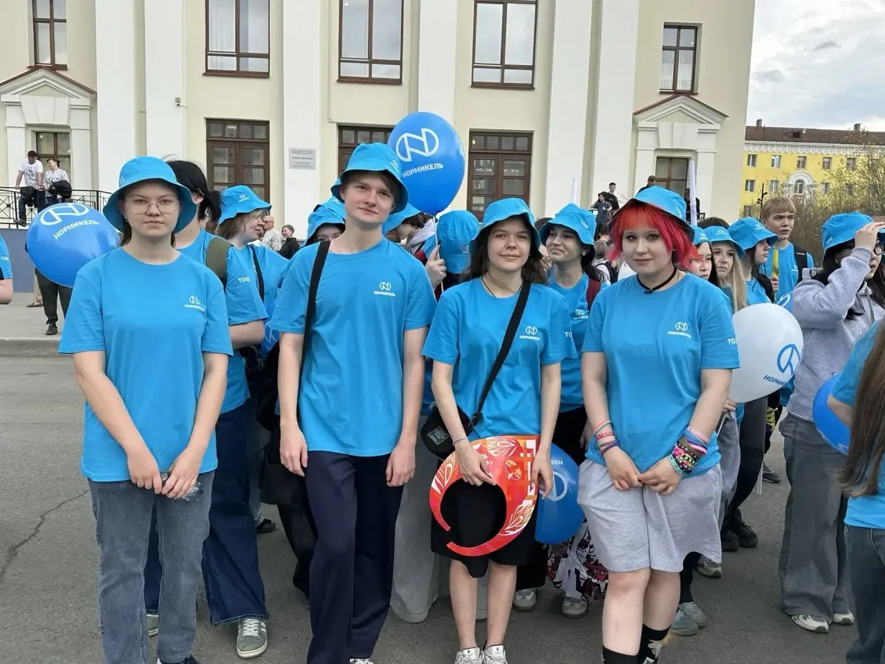 С Днём России! Гордость за нашу молодёжь живёт в каждом действии

В преддверии главного государствен