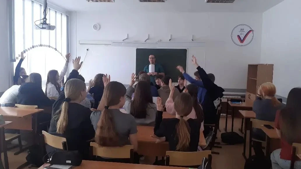 «Предательство»  На прошедшей неделе Социальный- педагог, Елена Большанина с учителем ОБЗР, Николаем