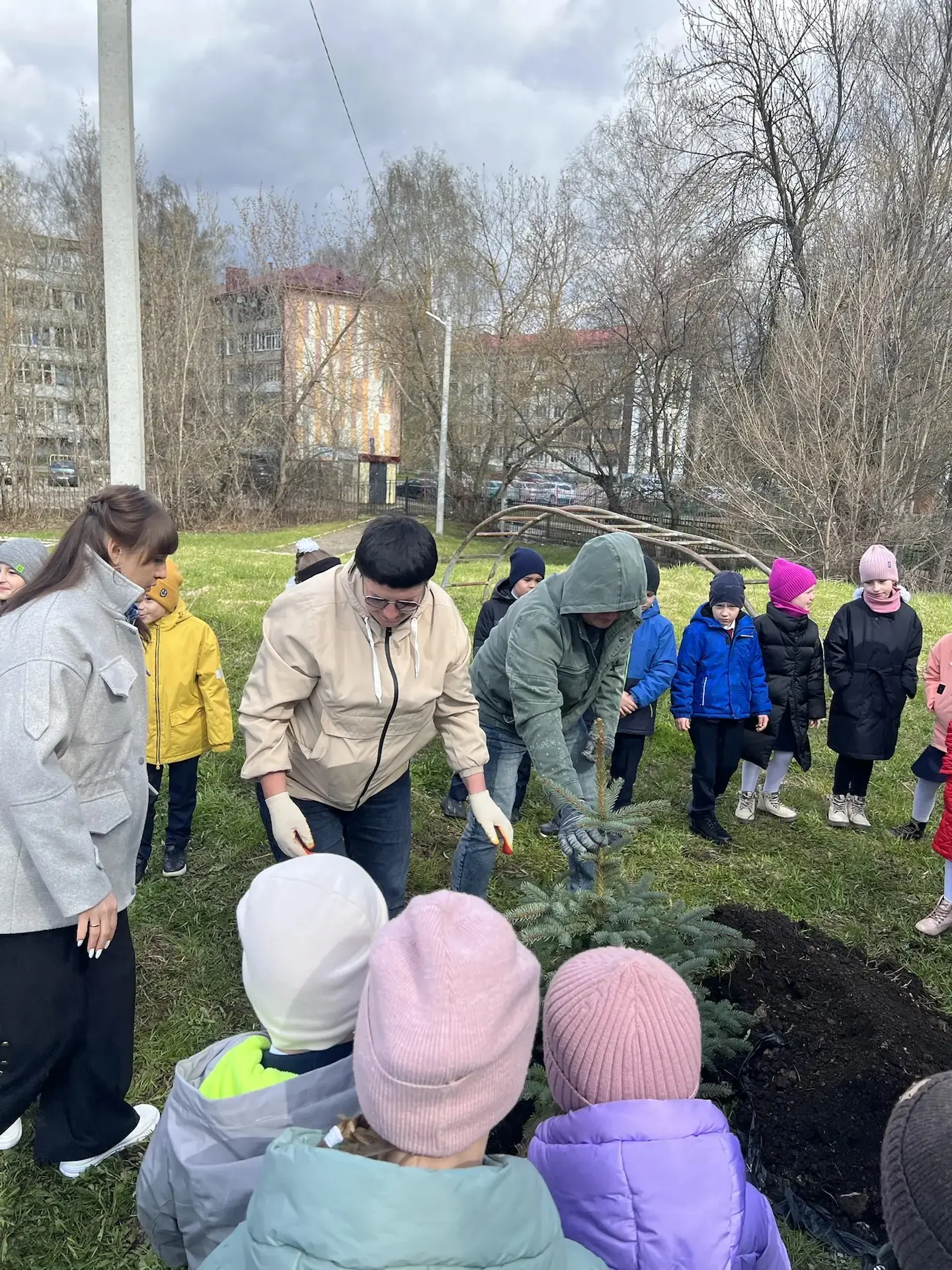 🌿Зелёный след первого "А"🌿  ✅30 апреля обучающиеся 1«А» класса вместе с классным руководителем М. А.