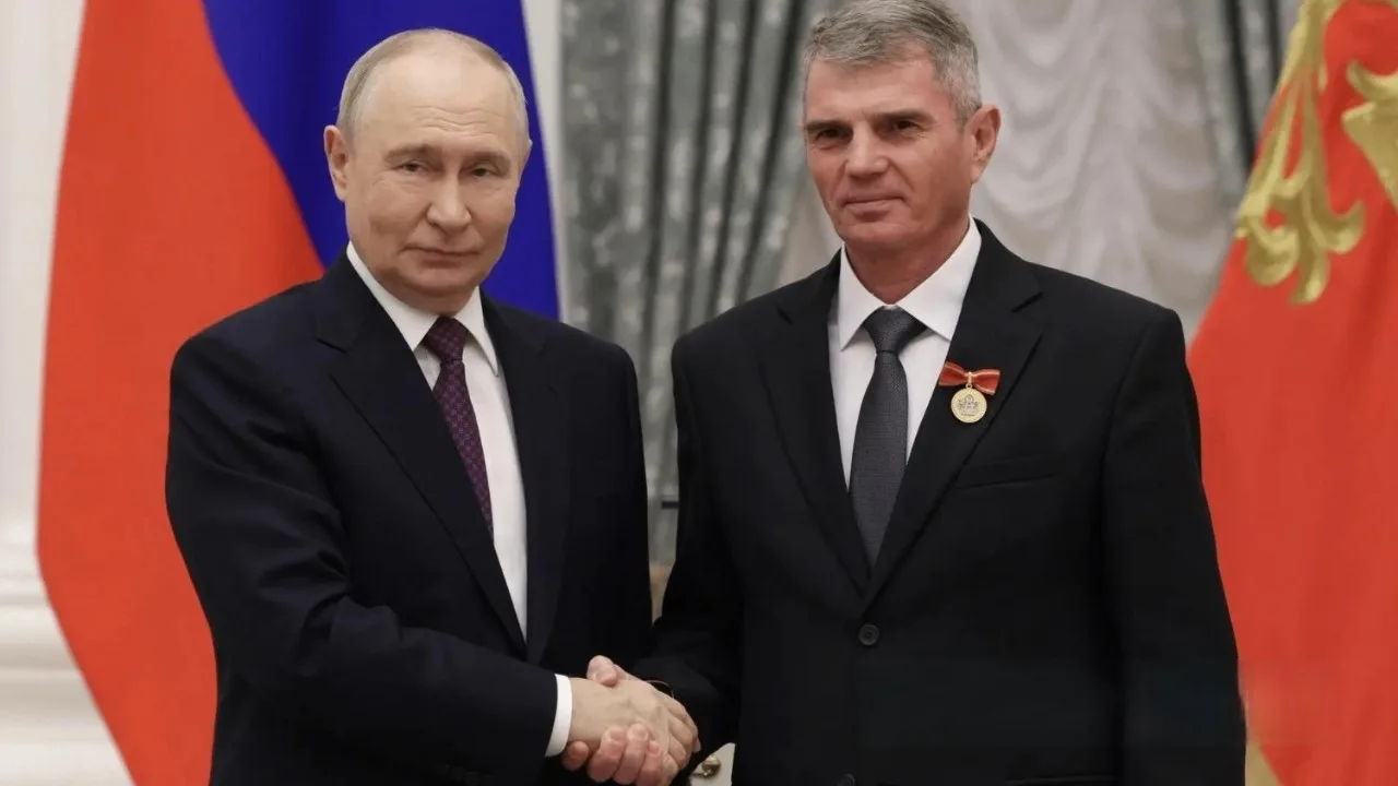 Владимир Путин наградил наставников Героев СВО из Новосибирской области