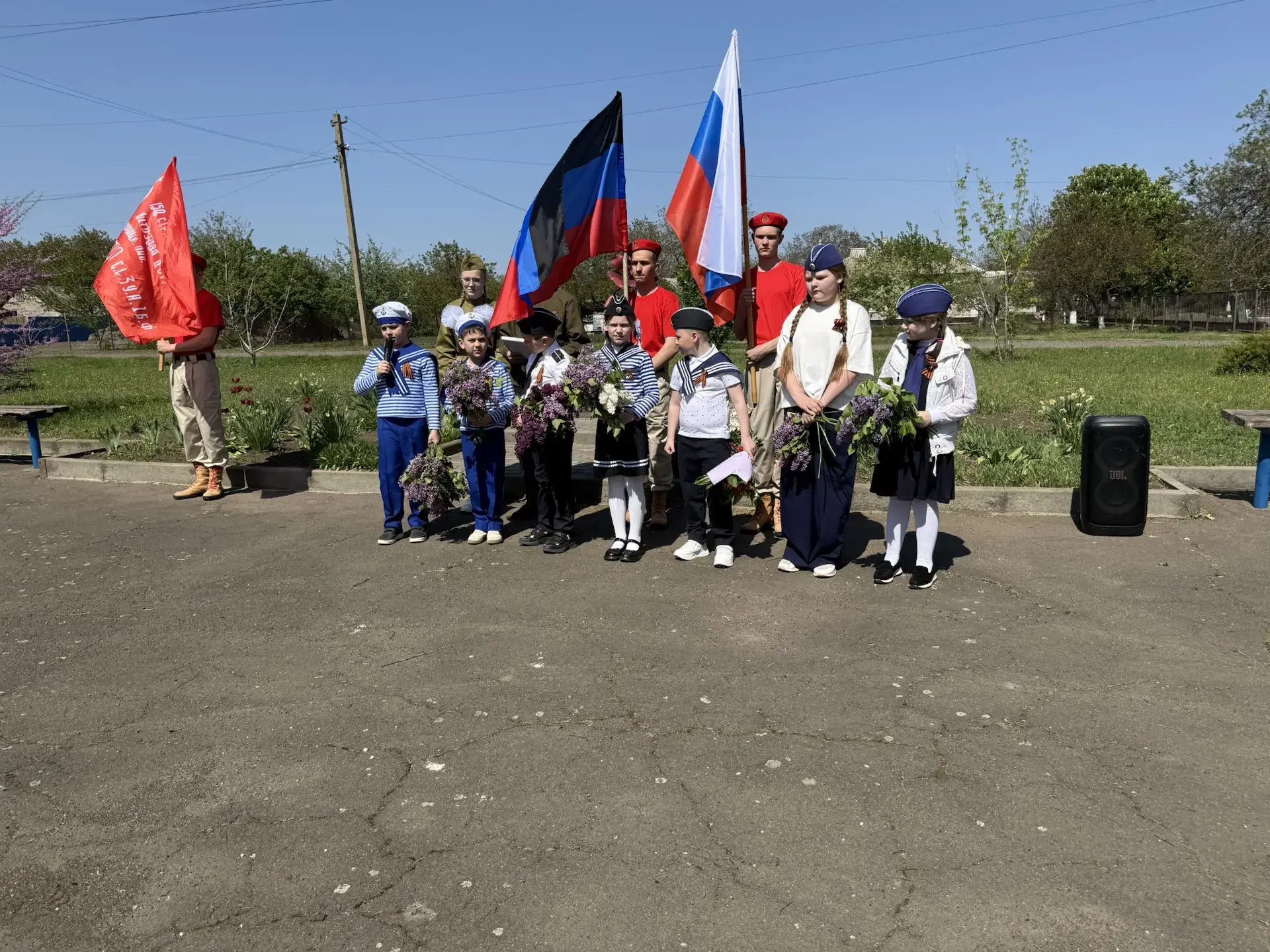 Сегодня состоялось праздничное шествие и торжественный митинг, посвященные 81-й годовщи...