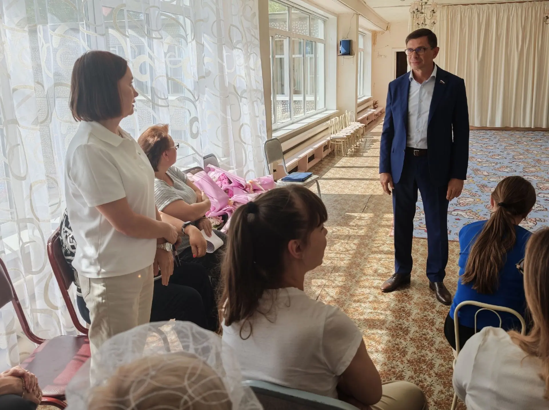 🧸 Чем ближе сентябрьская пора, тем чаще обсуждаем вопросы воспитания и  образования. Н...