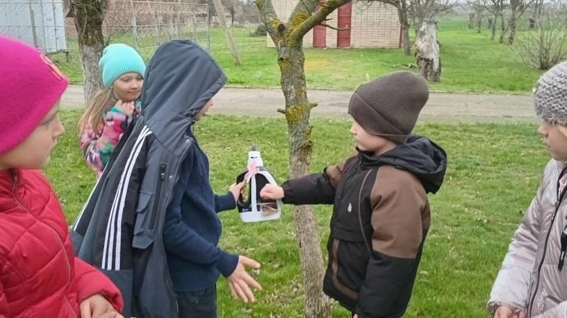 1 апреля для учащихся 1-2 классов было проведено мероприятие посвященное Международному дню птиц. Це