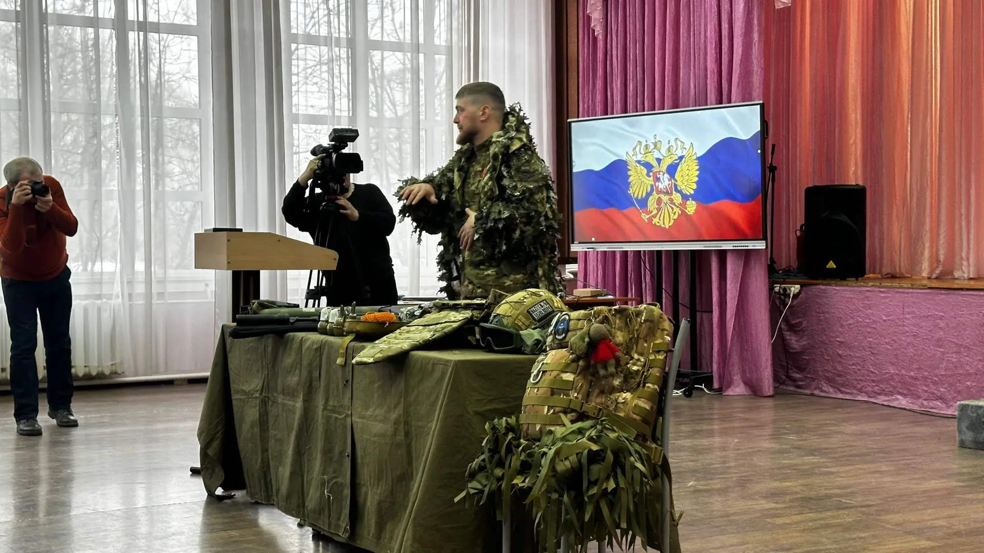 💥💥💥Живая история: участник СВО провел Урок мужества для восьмиклассников . 🇷🇺В преддверии Дня защитн
