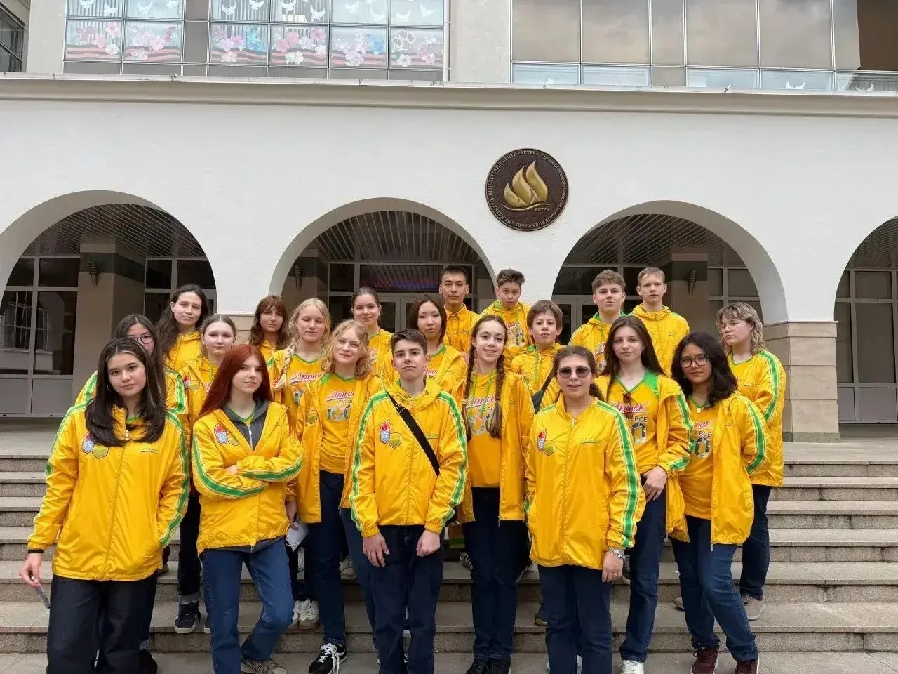 👋🏻 Всем-всем артековский привет!  Лицеистка Коловертных Варвара, участвуя во Всероссийском конкурсе 