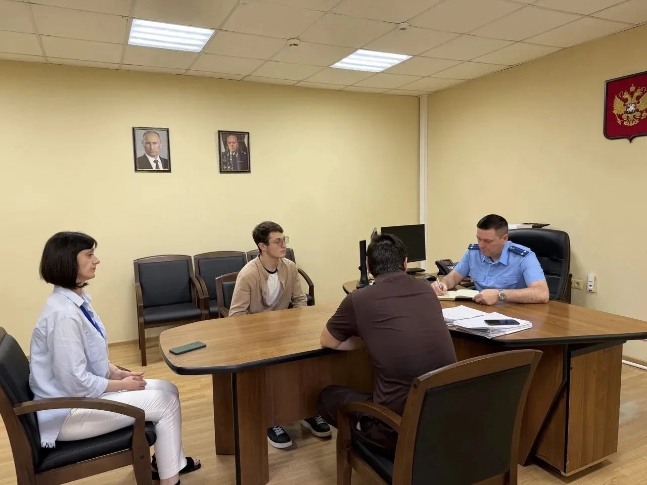 ✅В преддверии Дня России прокурор Шовгеновского района Анзор Кинечев совместно с представителями фон