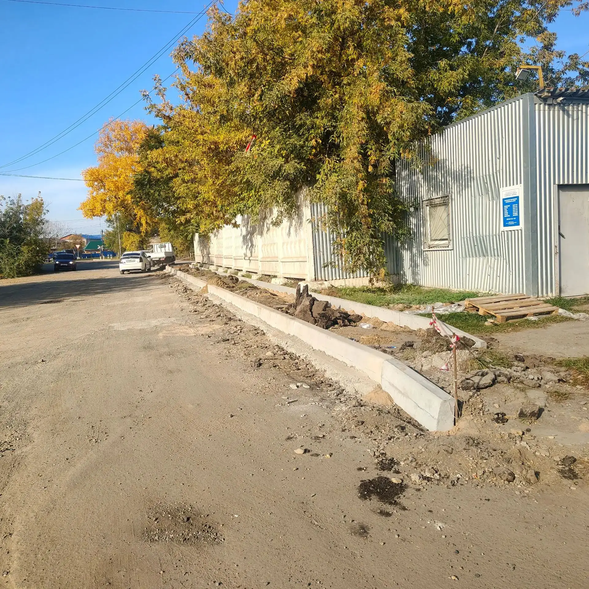 До конца октября ещё 7 внутриквартальных проездов нашего города приведём в порядок.