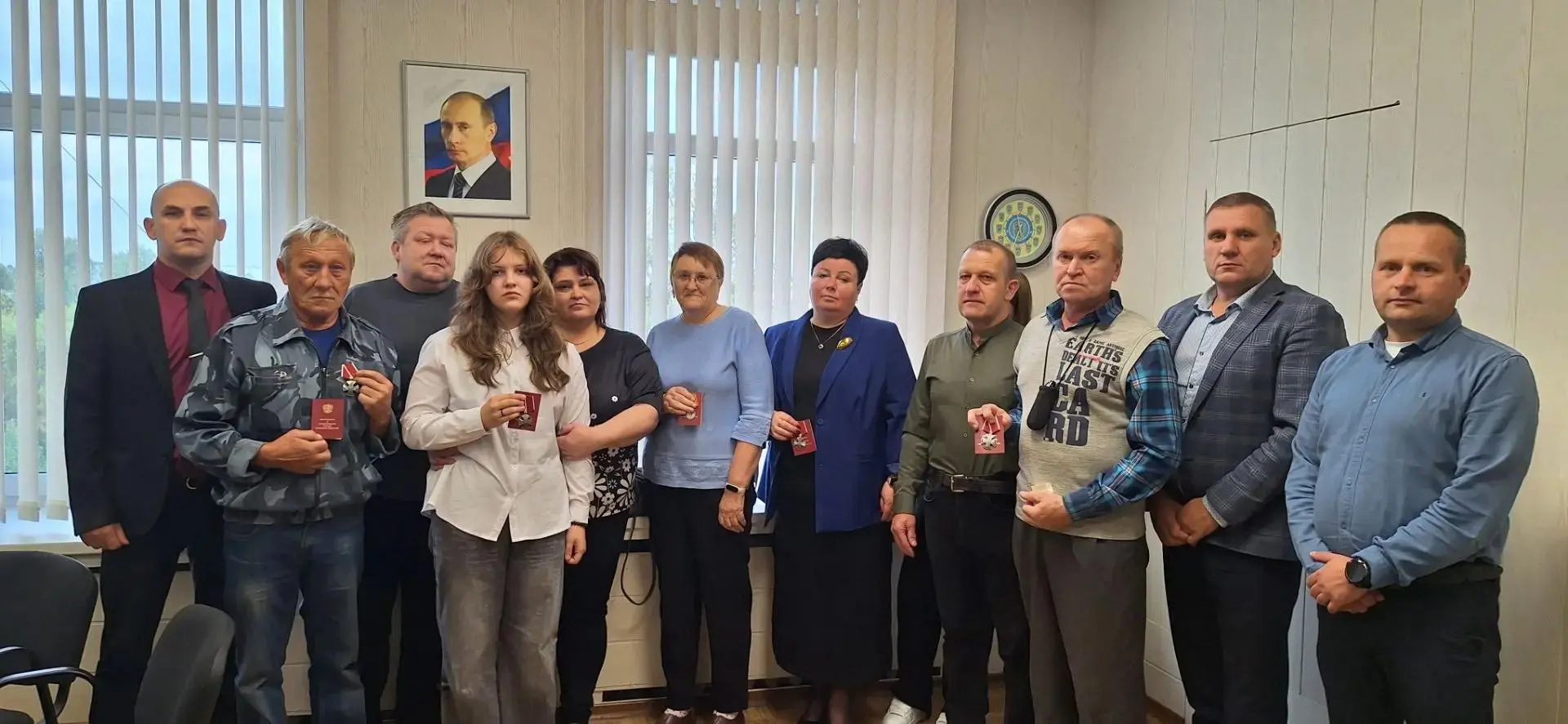 В Холмогорском округе состоялась церемония передачи государственных наград семьям наших...