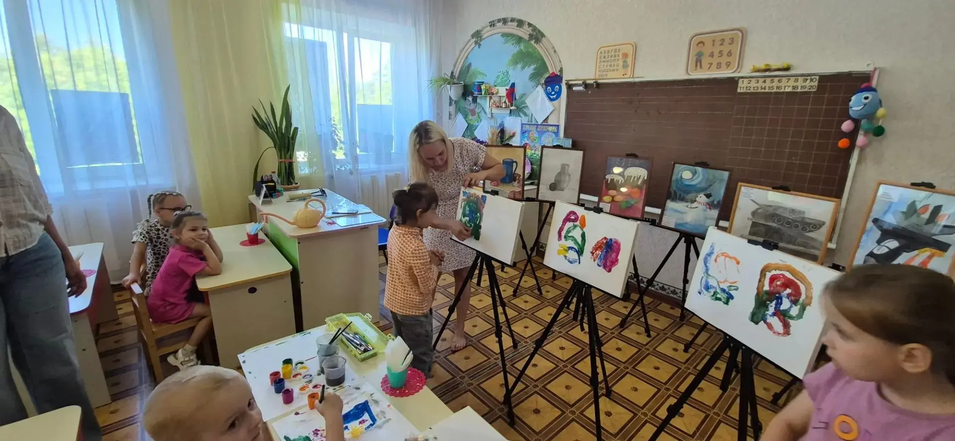 ✅В ясли-саду «Буратино» прошёл мастер-класс преподавателей Зоринской детской школы иску...