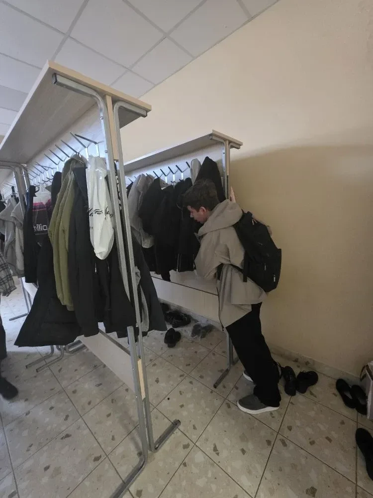 🌿В нашей школе продолжается работа по поддержанию чистоты и порядка. Сегодня учащиеся 7А класса пров