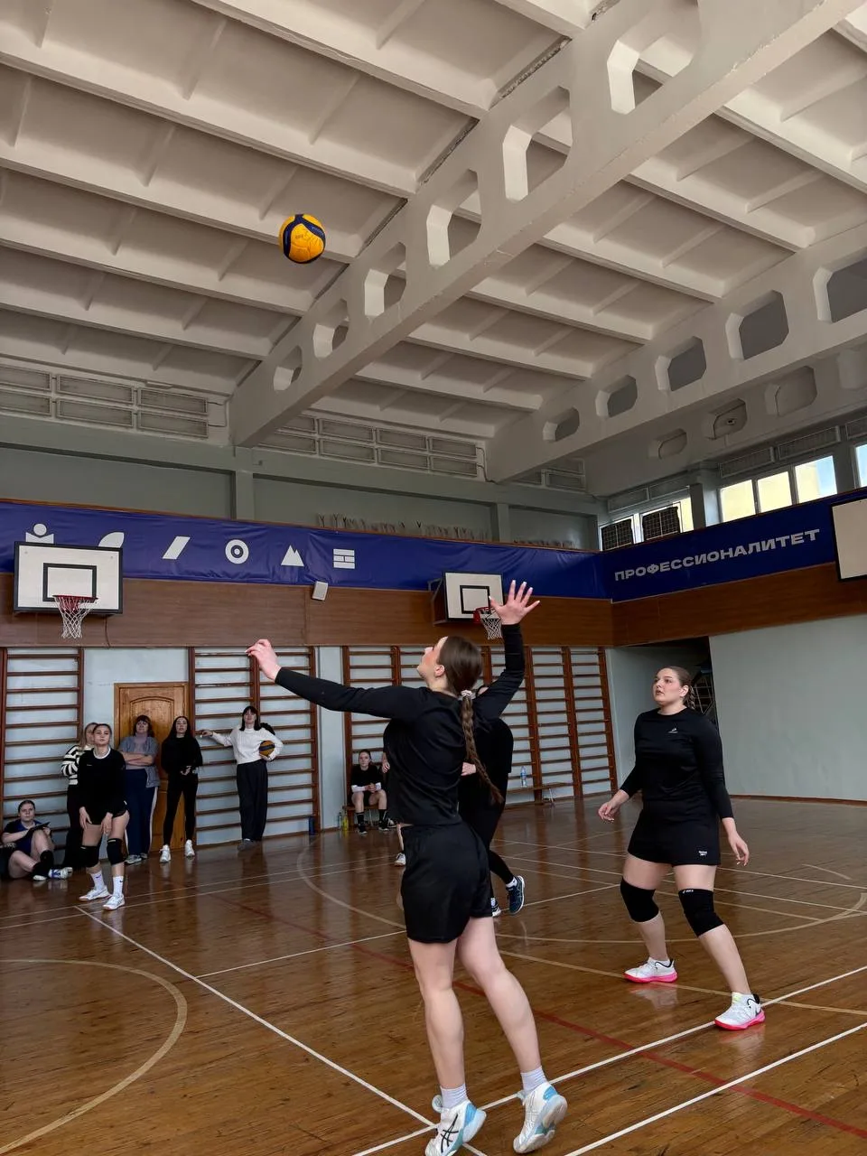 На базе СОФ НИУ «БелГУ» прошла спартакиада по волейболу🏐