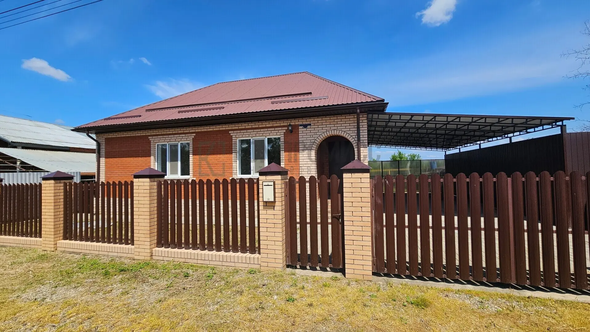 📍Загородная жизнь без хлопот: новый дом с готовым ремонтом и навесом

🏡Дом 87,8 м2 (три изолирован