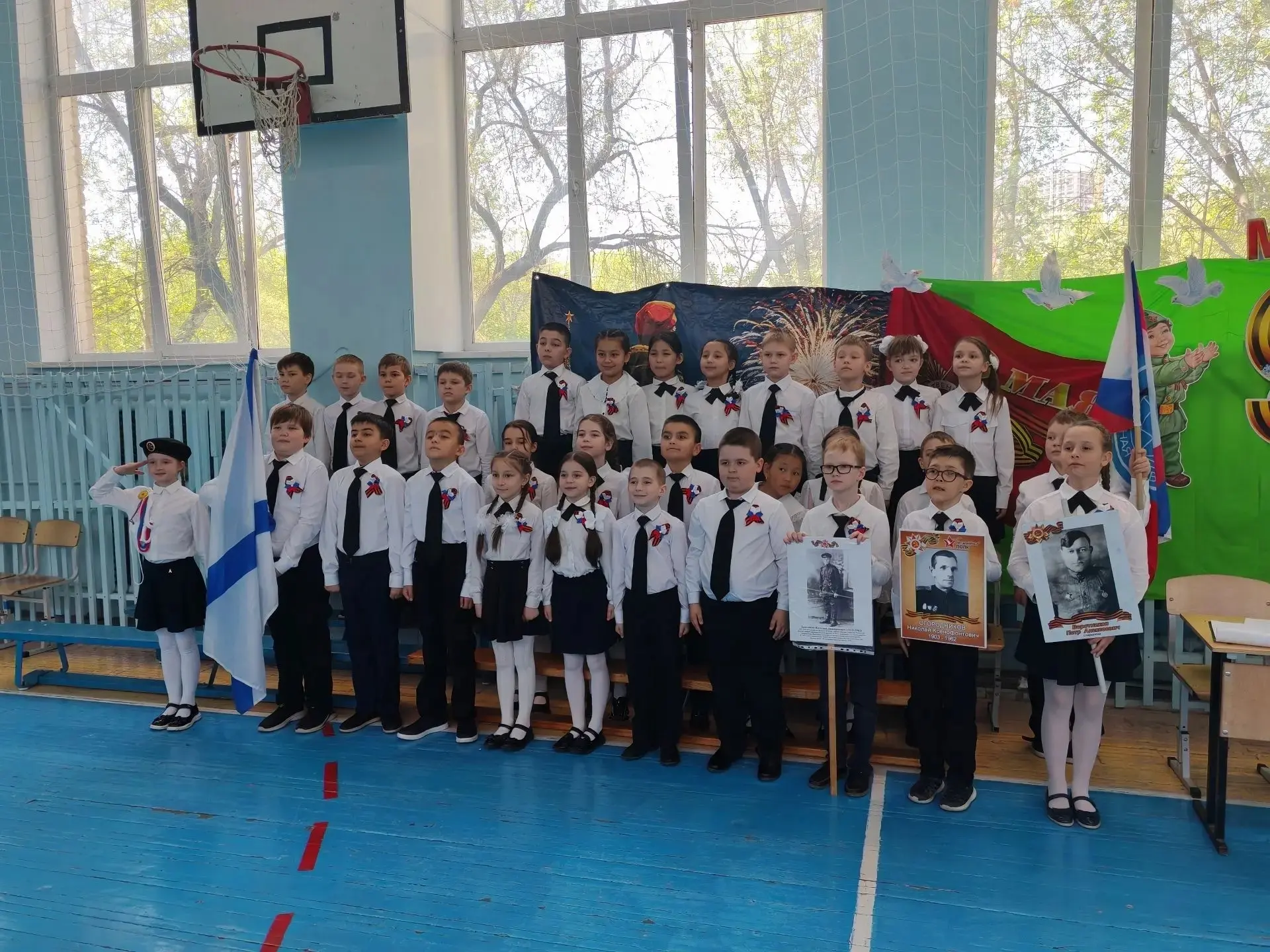 Дорогие учителя, ученики, родители, гости нашего госпаблика!  От всей души поздравляем вас с великим