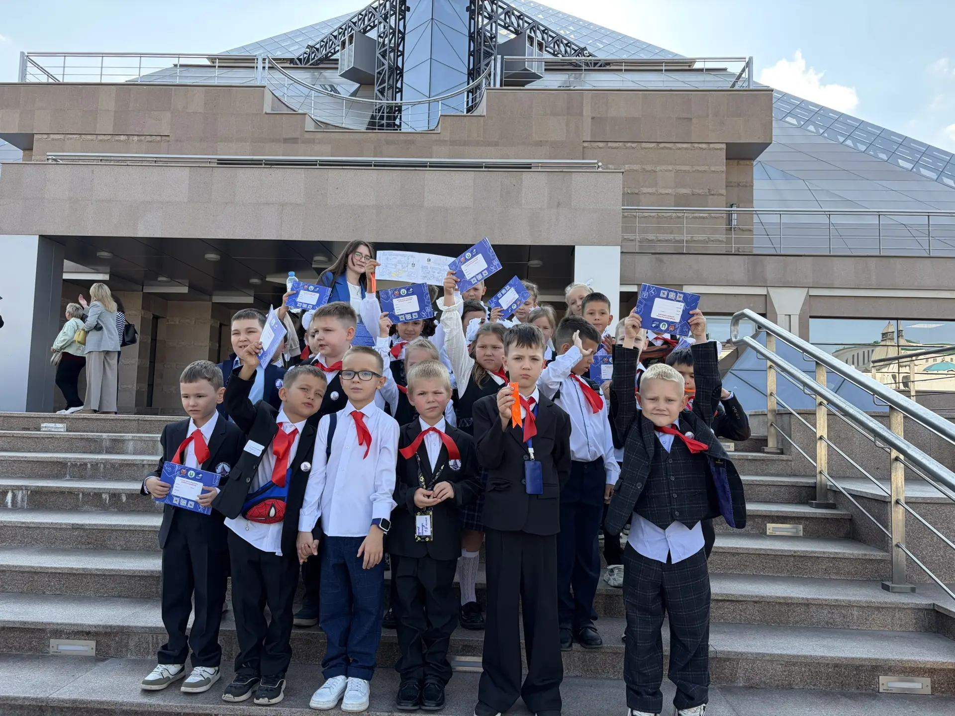 Первоклассники на празднике Дня безопасности дорожного движения!