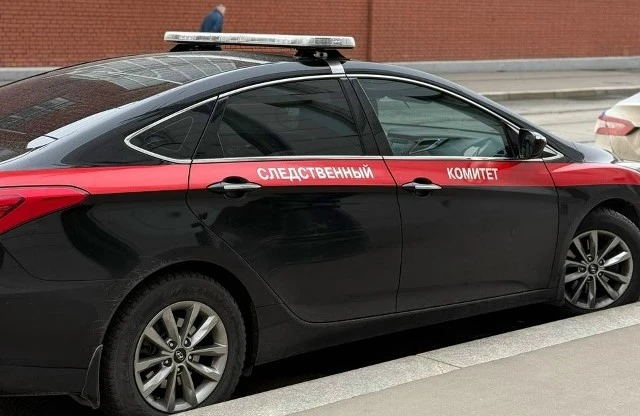 🚗 Астраханка за рулём протащила судебного пристава по улице в надежде избежать ареста

В Кировском 