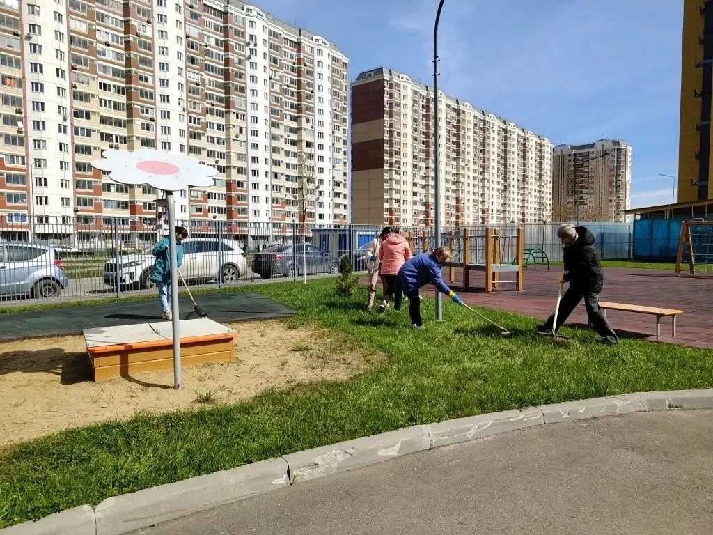 В дошкольном отделении «Мечта» успешно прошел Всероссийский субботник. 🍀🍀🍀 Сотрудники учреждения при